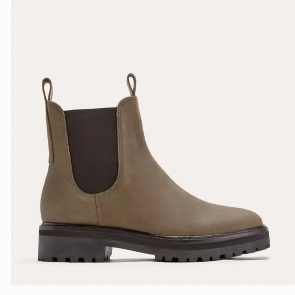 Everlane Lug Sole Chelsea Boots 8.5 Brown NWOT Ankle Booties 90s Y2K Combat